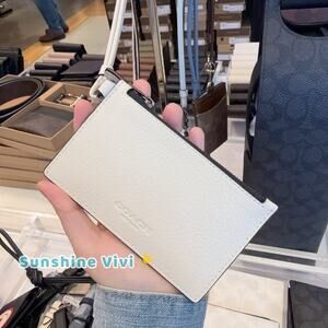 NWT Coach Refined Pebble Leather Zip Lanyard Card Case CAJ45 Chalk